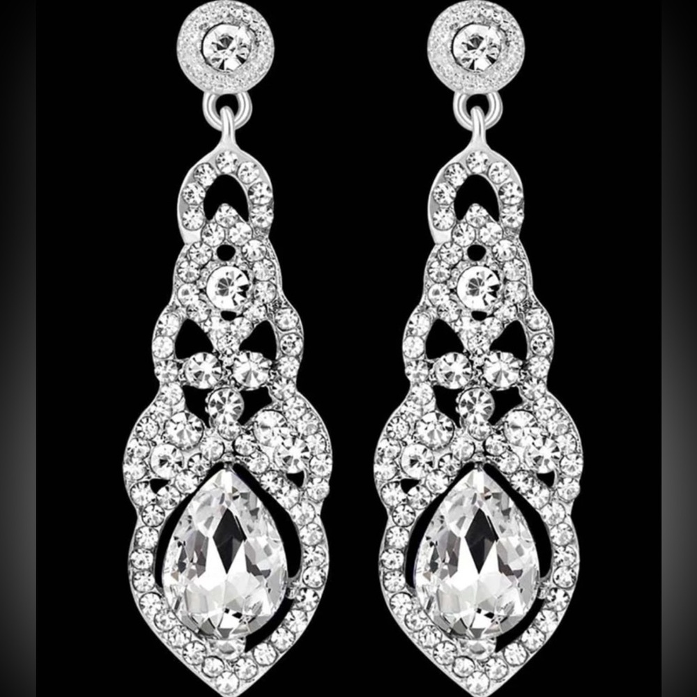 Elegant Water Drop Shaped Alloy & Rhinestone Bridal Earrings For Women